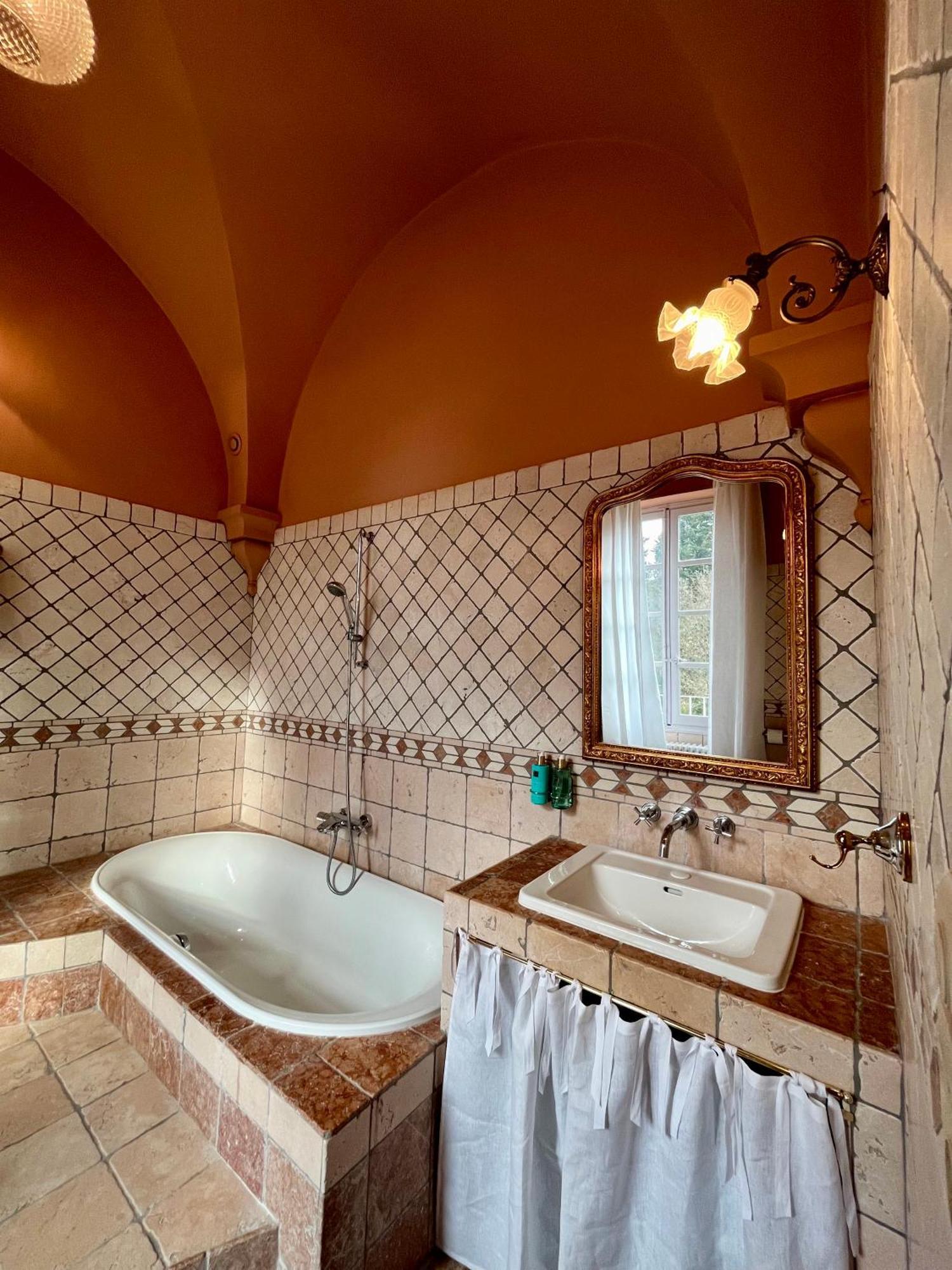 Château de Roquelune Pézenas Quarto foto